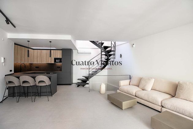 Foto 2 de Casa adossada en venda a Vila de Gràcia de 2 habitacions amb terrassa i aire acondicionat