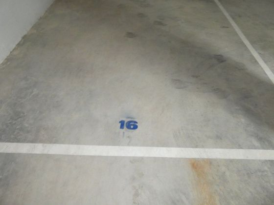 Foto 2 de Venta de garaje en Amposta de 15 m²