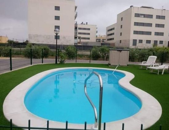 Foto 2 de Xalet en venda a Deltebre de 5 habitacions amb terrassa i piscina