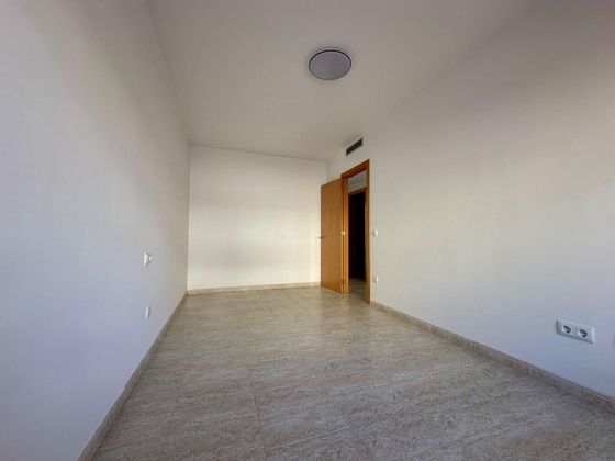 Foto 2 de Alquiler de piso en Aldea, l´ de 2 habitaciones con ascensor