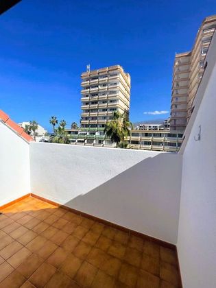 Foto 2 de Alquiler de ático en calle Noelia Afonso Cabrera de 3 habitaciones con terraza y piscina