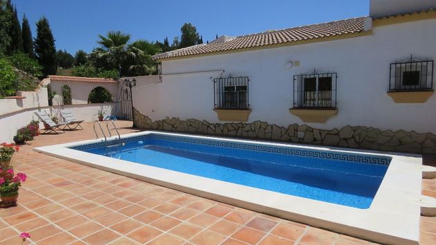 Foto 1 de Venta de chalet en Cómpeta de 3 habitaciones con terraza y piscina