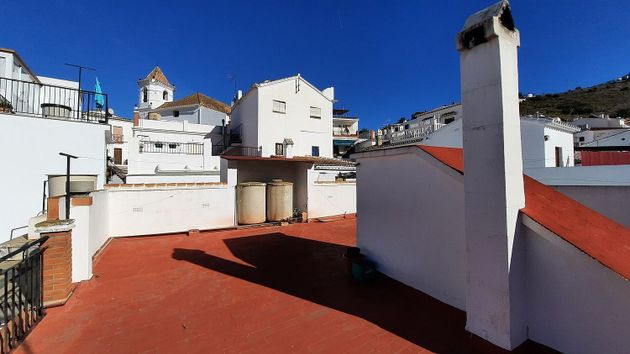 Foto 2 de Casa en venda a Sayalonga de 7 habitacions amb terrassa i balcó
