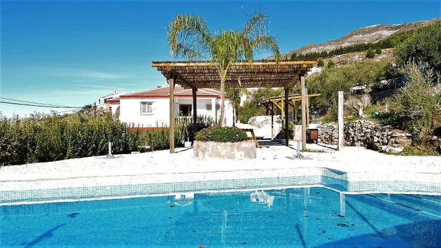 Foto 1 de Xalet en venda a Canillas de Aceituno de 7 habitacions amb terrassa i piscina