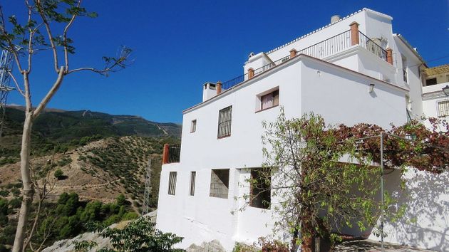 Foto 1 de Casa en venda a Canillas de Albaida de 6 habitacions amb terrassa