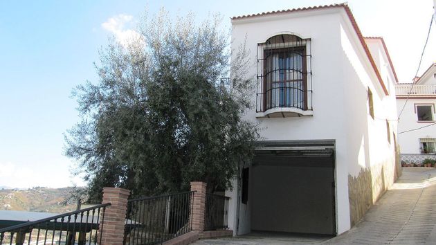 Foto 1 de Casa en venda a Sayalonga de 2 habitacions amb terrassa i garatge