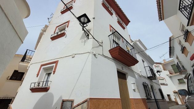 Foto 1 de Casa en venda a Sayalonga de 2 habitacions amb terrassa i balcó