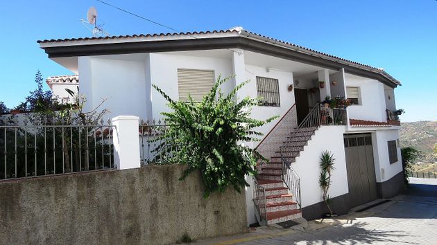 Foto 1 de Casa en venda a calle Cómpeta de 4 habitacions amb terrassa i piscina