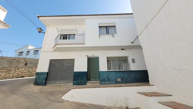 Foto 1 de Casa en venda a Canillas de Albaida de 3 habitacions amb piscina i garatge