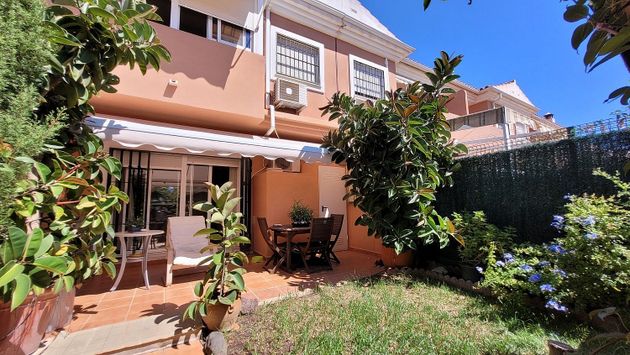 Foto 1 de Venta de casa adosada en Caleta de Vélez de 3 habitaciones con terraza y piscina
