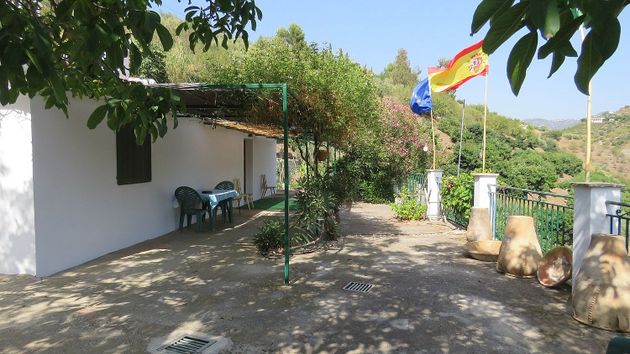 Foto 2 de Casa rural en venta en Canillas de Albaida de 1 habitación con terraza y garaje