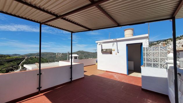 Foto 2 de Venta de casa rural en Cómpeta de 2 habitaciones con terraza y balcón