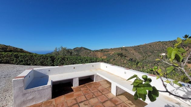Foto 2 de Xalet en venda a Canillas de Albaida de 3 habitacions amb terrassa i piscina