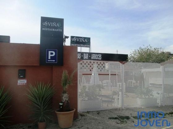 Foto 2 de Local en venta en Pueblo Español-Coveta Fumá con terraza y piscina