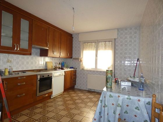 Foto 2 de Pis en venda a Valdés de 3 habitacions amb terrassa i calefacció