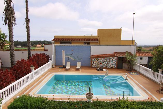 Foto 2 de Chalet en venta en Santa María de Guía de 6 habitaciones con terraza y piscina