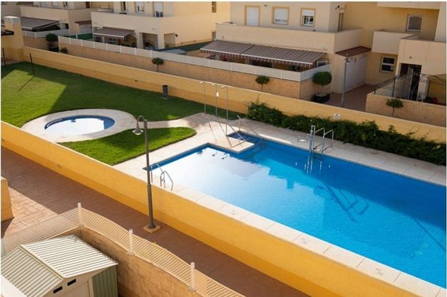 Foto 2 de Ático en venta en parque Del Lago de 3 habitaciones con terraza y piscina