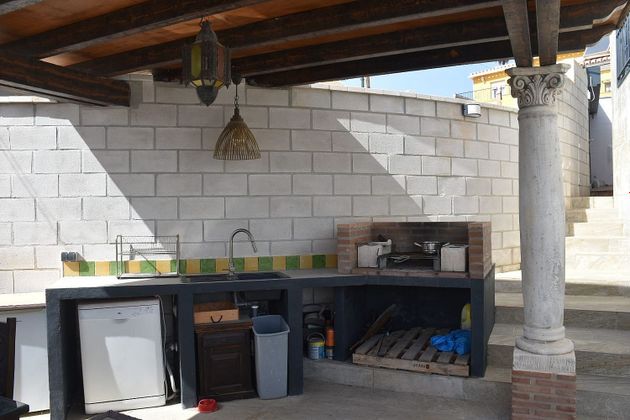 Foto 2 de Venta de chalet en calle Sedella de 3 habitaciones con terraza y piscina