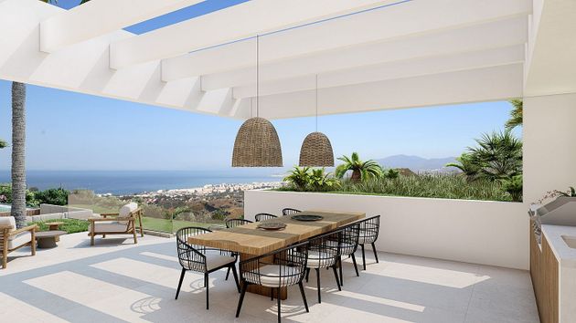 Foto 1 de Venta de chalet en carretera De Lomas de Marbella de 4 habitaciones con terraza y piscina