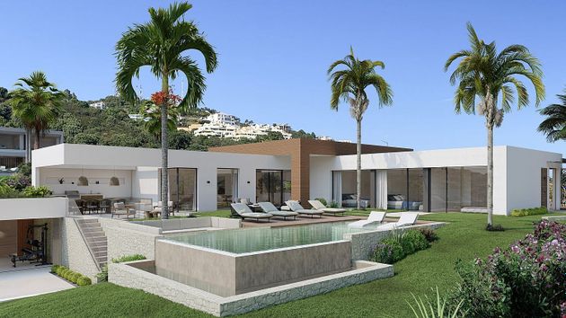 Foto 2 de Venta de chalet en carretera De Lomas de Marbella de 4 habitaciones con terraza y piscina