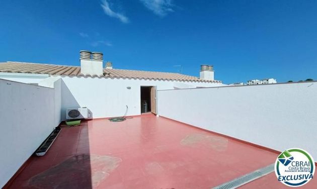 Foto 1 de Piso en venta en Llançà de 3 habitaciones con terraza y garaje