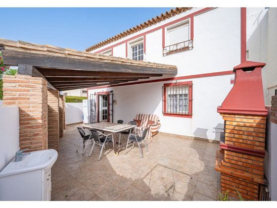 Foto 2 de Casa en venda a Chullera de 5 habitacions amb terrassa i piscina
