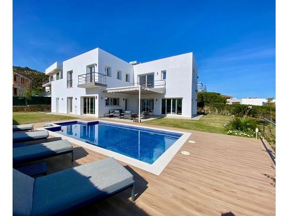 Foto 1 de Casa en lloguer a Torreguadiaro-San Diego de 5 habitacions amb terrassa i piscina