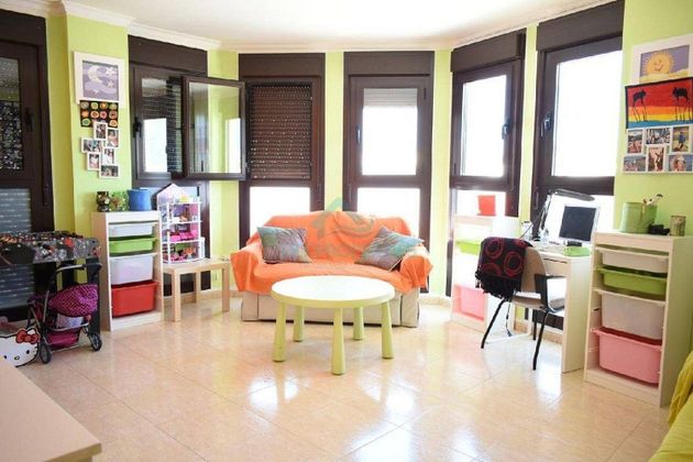 Foto 2 de Pis en venda a Gata de Gorgos de 8 habitacions amb terrassa i aire acondicionat