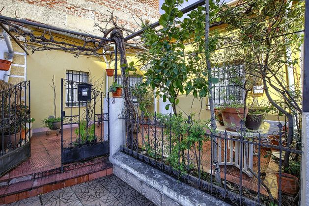 Foto 2 de Casa en venda a Prosperidad de 4 habitacions amb terrassa i jardí
