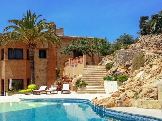 Foto 1 de Casa en venda a Pedreguer de 4 habitacions amb terrassa i piscina