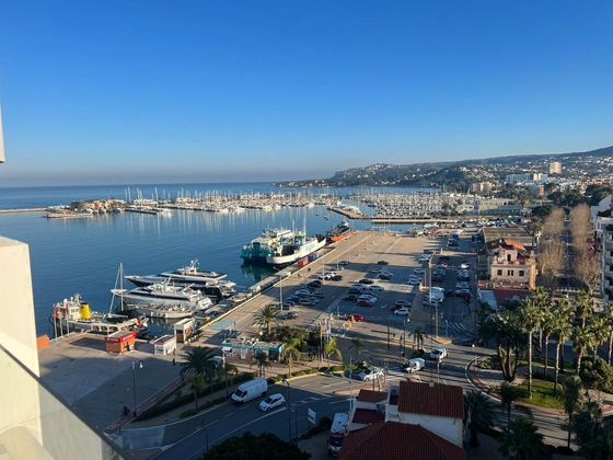 Foto 2 de Pis en venda a El Puerto de 3 habitacions amb terrassa i balcó