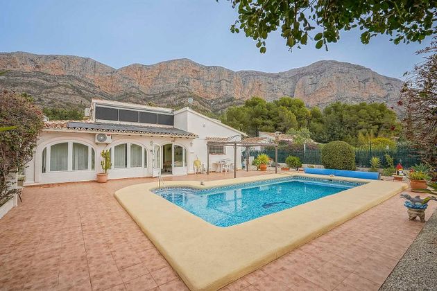 Foto 1 de Casa en venda a Montgó - Partida Tosal de 3 habitacions amb terrassa i piscina