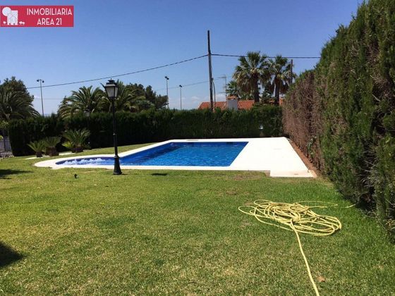Foto 2 de Casa en venta en Rascanya de 4 habitaciones con terraza y piscina