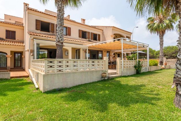 Foto 1 de Casa adossada en venda a Gran Alacant de 4 habitacions amb terrassa i piscina