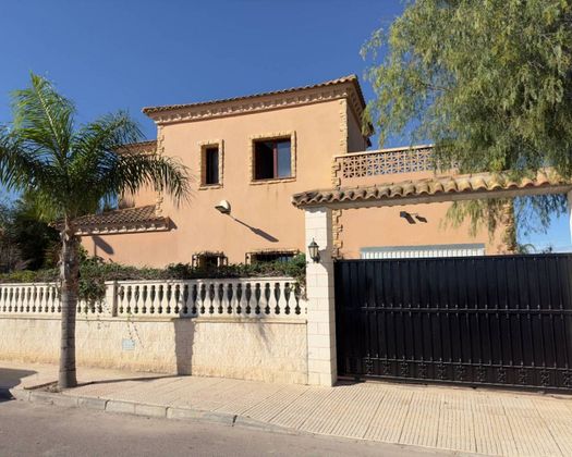 Foto 1 de Xalet en venda a Formentera del Segura de 4 habitacions amb piscina i jardí