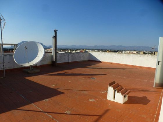 Foto 2 de Piso en venta en Algorfa de 3 habitaciones con terraza y piscina