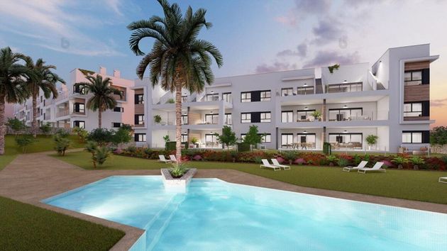 Foto 2 de Pis en venda a Pinar de Campoverde de 2 habitacions amb terrassa i piscina