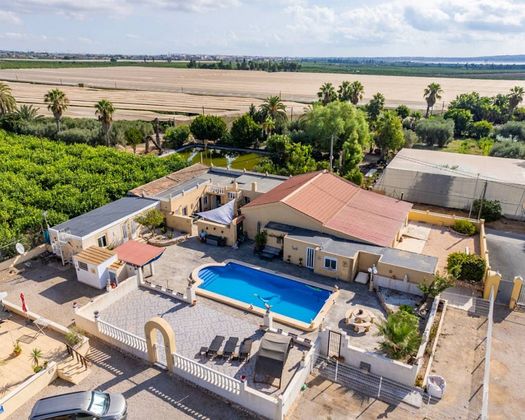 Foto 1 de Casa adossada en venda a Montesinos (Los) de 3 habitacions amb terrassa i piscina