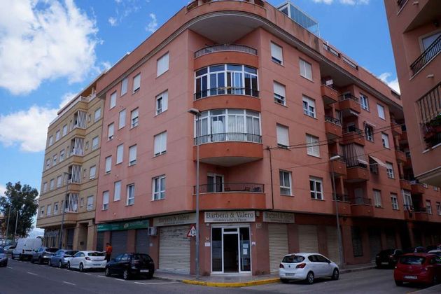 Foto 1 de Venta de piso en Almoradí de 3 habitaciones con balcón y aire acondicionado