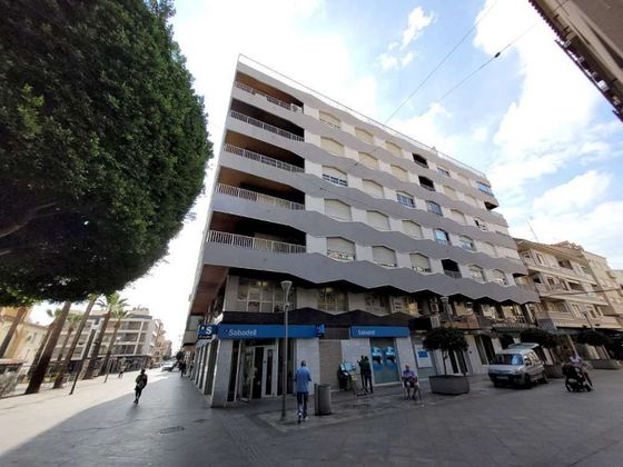 Foto 2 de Venta de piso en Almoradí de 3 habitaciones con balcón y aire acondicionado