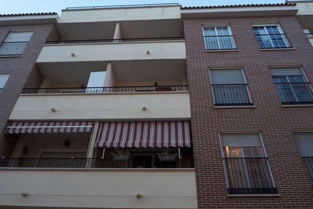 Foto 1 de Pis en venda a Almoradí de 3 habitacions amb garatge i balcó