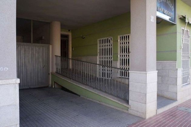 Foto 2 de Pis en venda a Almoradí de 3 habitacions amb garatge i balcó