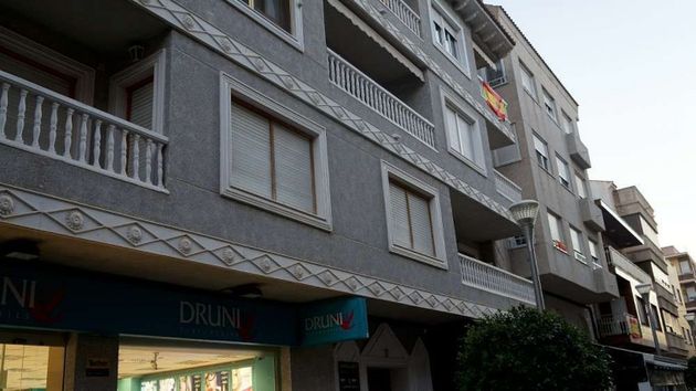 Foto 1 de Pis en venda a Almoradí de 3 habitacions amb balcó i aire acondicionat