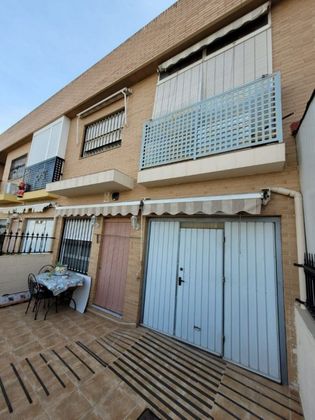 Foto 1 de Venta de casa en Almoradí de 4 habitaciones y 110 m²