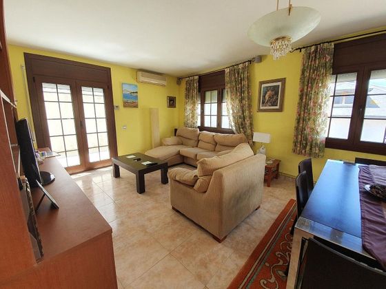Foto 2 de Casa adossada en venda a Llorenç del Penedès de 5 habitacions amb terrassa i garatge