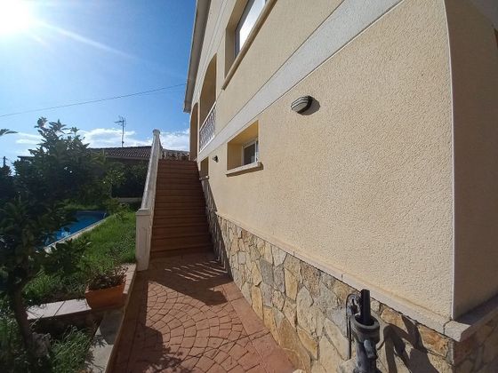 Foto 2 de Casa en venta en Bisbal del Penedès, la de 4 habitaciones con piscina y garaje