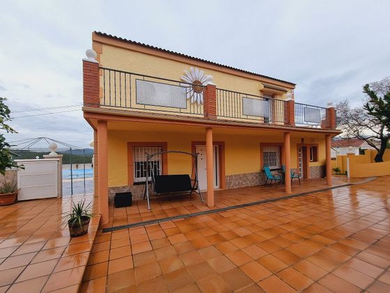 Foto 1 de Casa en venta en Bisbal del Penedès, la de 5 habitaciones con terraza y piscina