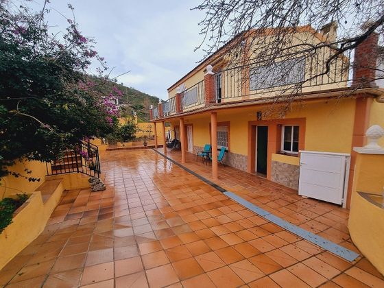 Foto 2 de Casa en venta en Bisbal del Penedès, la de 5 habitaciones con terraza y piscina