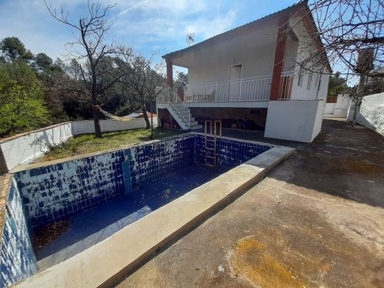 Foto 2 de Venta de casa en Montmell, El de 4 habitaciones con piscina y garaje