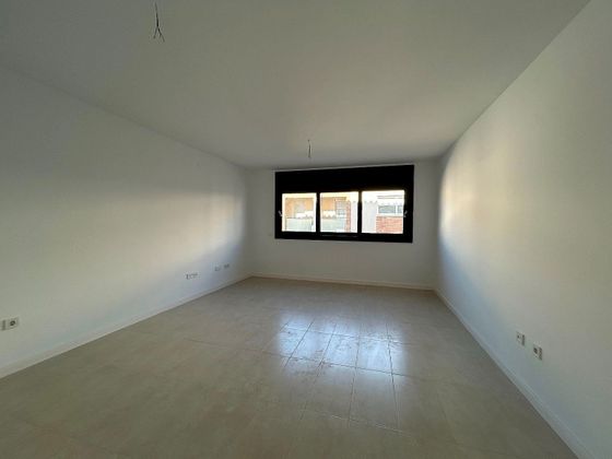 Foto 2 de Venta de piso en Sant Jaume dels Domenys de 4 habitaciones con terraza y garaje
